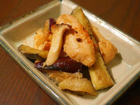 鶏胸肉とナスとエリンギのゴマ味噌炒め